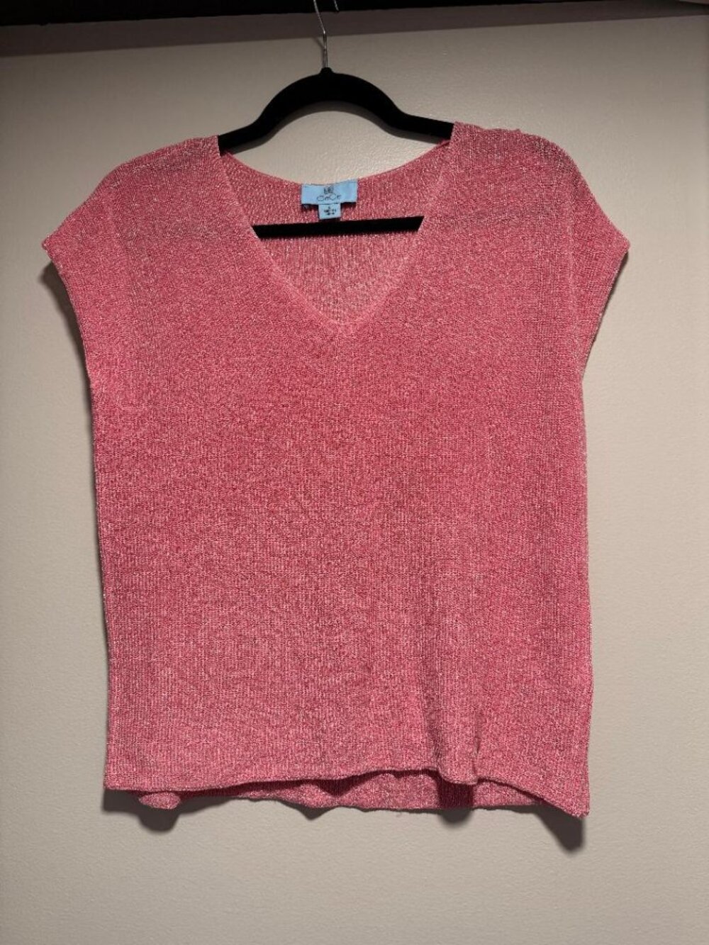 Pink metallic Knit V-Neck Cap Sleeve Top M NWOT